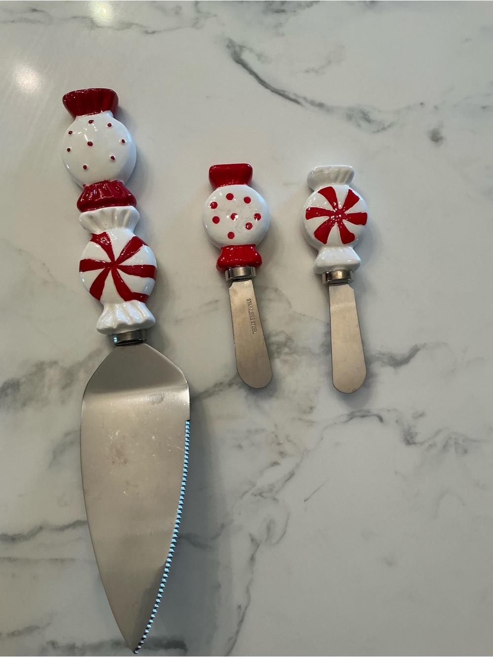 Festive Red & White Candy Spreader and Knife Set by